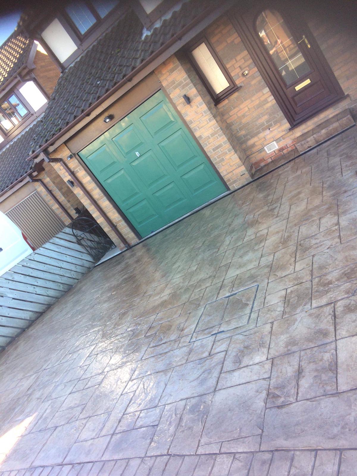 Pattern Imprinted Concrete Driveway 